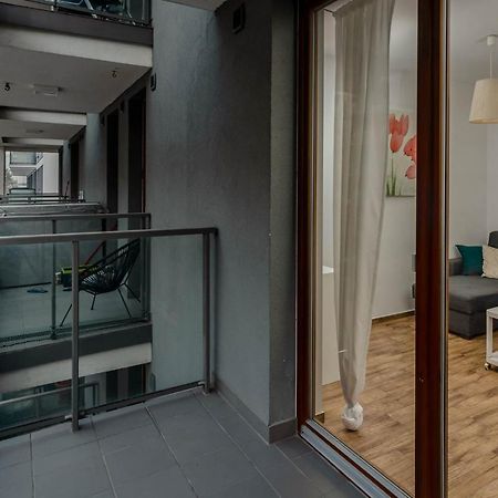 Chill Apartments Wola Center ワルシャワ エクステリア 写真
