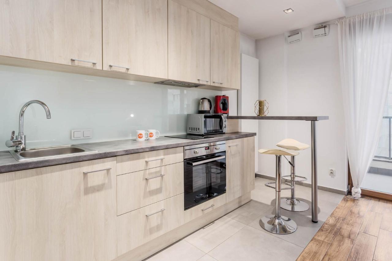 Chill Apartments Wola Center ワルシャワ エクステリア 写真