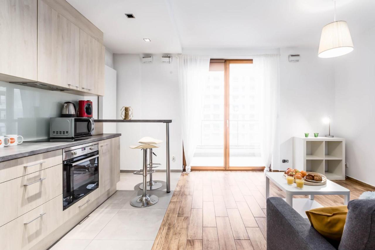 Chill Apartments Wola Center ワルシャワ エクステリア 写真