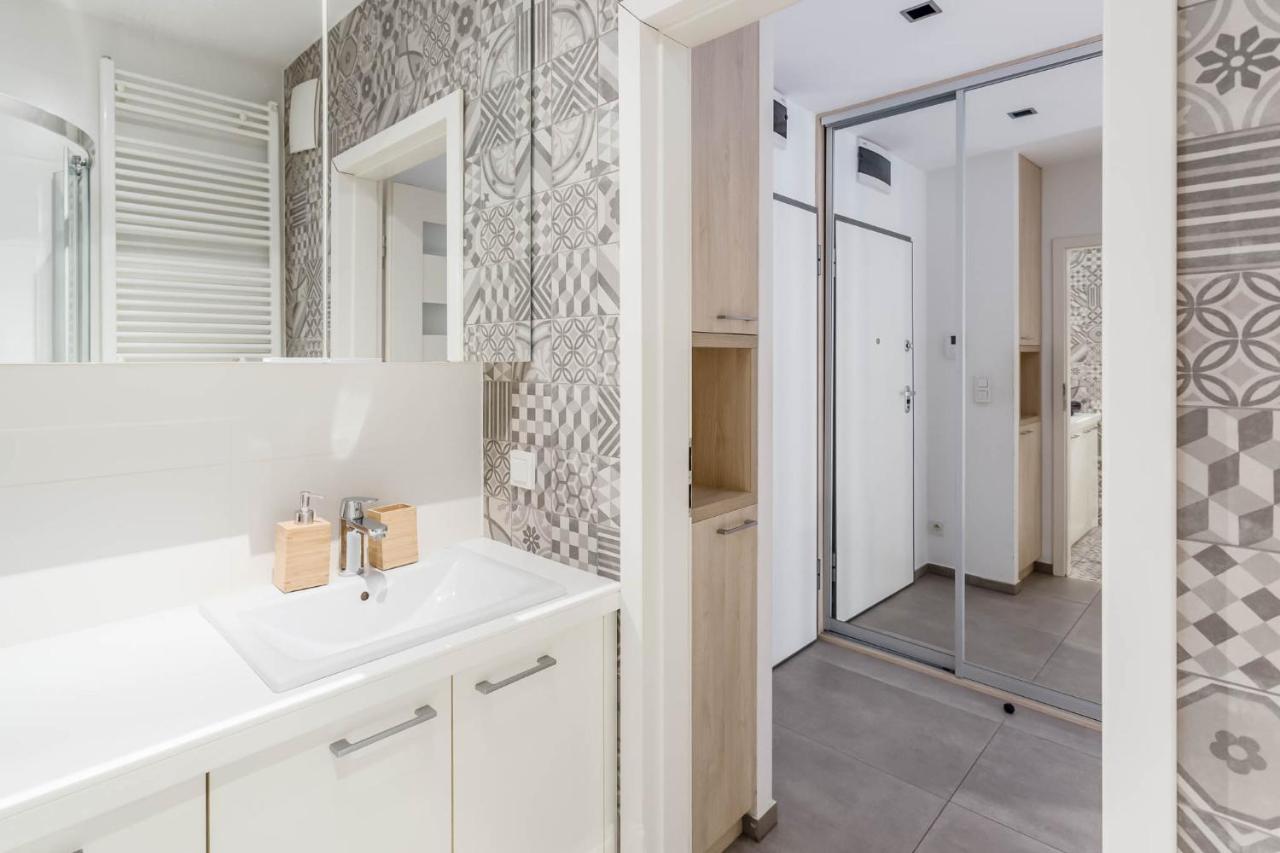 Chill Apartments Wola Center ワルシャワ エクステリア 写真