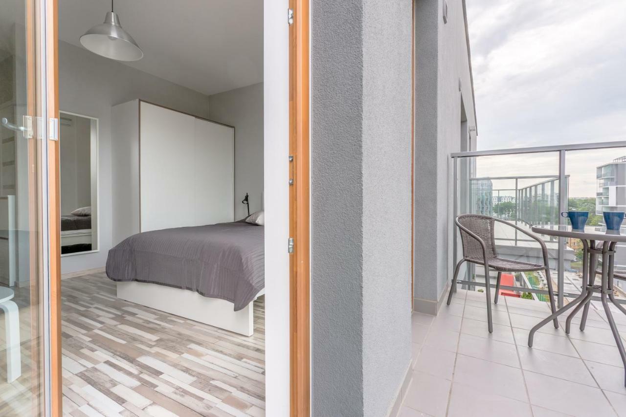 Chill Apartments Wola Center ワルシャワ エクステリア 写真